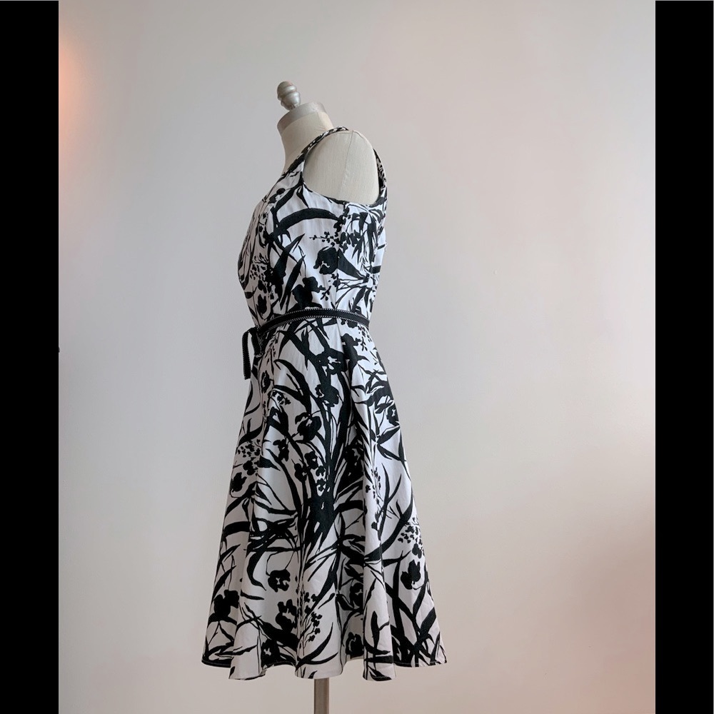 Flirty Summer Beakin Loose White/Back SZ 11/12 Dress
